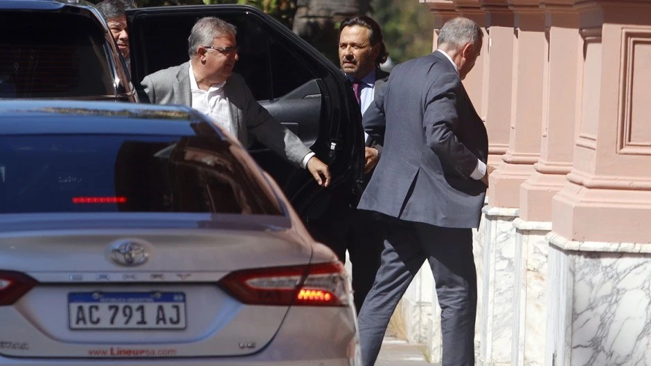 Los gobernadores se reúnen para exigirle a Milei que saque el capítulo de Ganancias de la reforma laboral