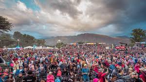 Tras la polémica por la reventa en la Serenata, amenazan con anular entradas y actúa la Policía