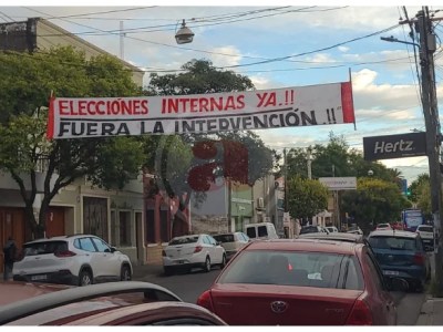 Interna caliente en el PJ Salta: aparecieron pasacalles por «elecciones&nbsp;ya»