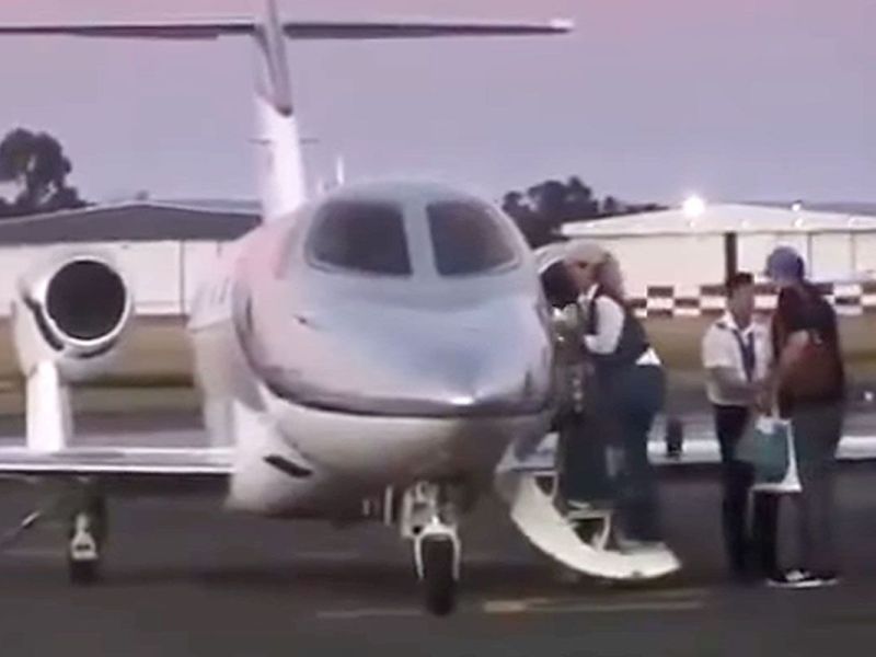 Adorni, contra las cuerdas: testigo confirmó que el periodista Marcelo Grandío pagó el vuelo privado a Punta del&nbsp;Este