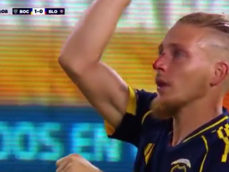 Momento insólito en el festejo de Boca: Merentiel le pegó una piña a Ascacibar y lo dejó&nbsp;sangrando