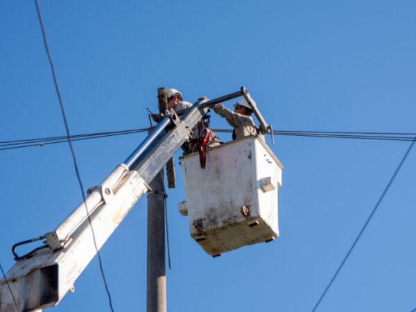 Edesa avanza con obras para fortalecer la red eléctrica en la ciudad de&nbsp;Salta