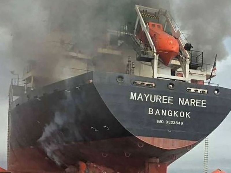 Irán intensifica sus ataques en el golfo Pérsico y apuntó al aeropuerto de&nbsp;Dubái