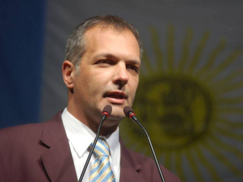 Vinculan a un exgobernador K con una red de propaganda digital a favor de Delcy Rodríguez operada desde&nbsp;Argentina