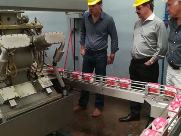 La familia de Salvador Muñoz se expande con la compra de Dulces&nbsp;Otito