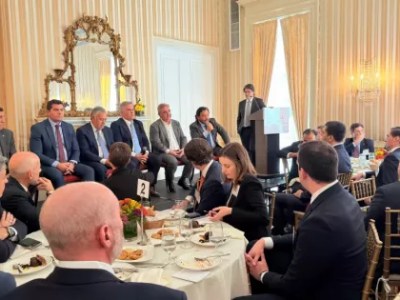 Sáenz participó en el Council of the Americas de un encuentro con líderes empresariales e&nbsp;inversores